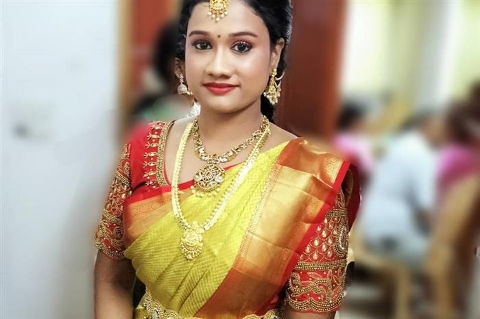 Uniglo makeup studio Unisex salon and academy